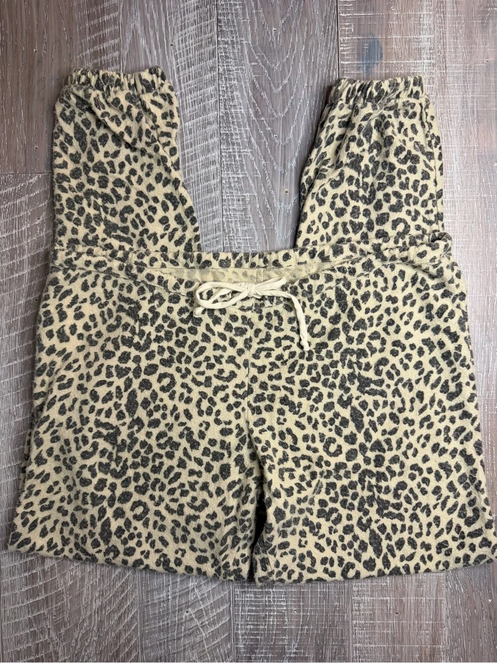 Chaser Leopard Print Knit Pants - Beige & Black - Picture 3 of 3
